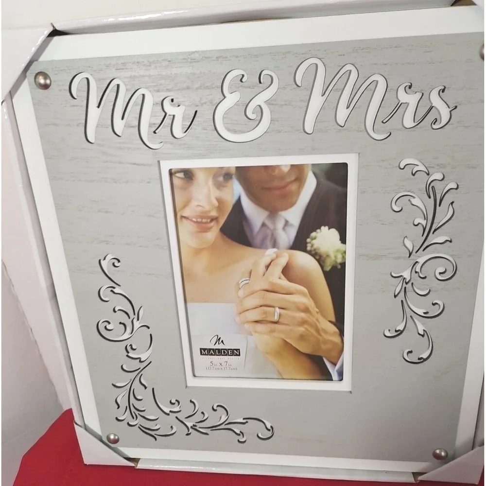 Malden Mr & Mrs Wedding Laser 5x7/12x13 Frame New In Box Gift Anniversary‎
